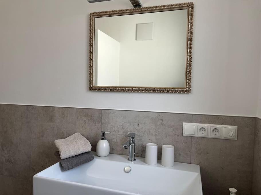 Haus Hafner Sonniges Apartment تيرلانو المظهر الخارجي الصورة